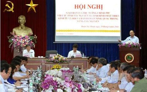 PM Nguyen Xuan Phuc chairs meeting of Central Highlands provinces - ảnh 1